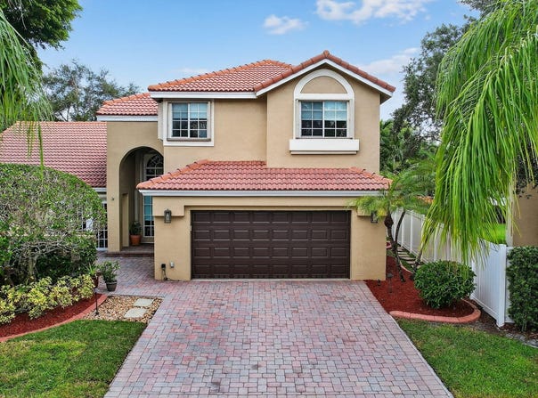 1182 Laguna Springs Drive, Weston, FL 33326