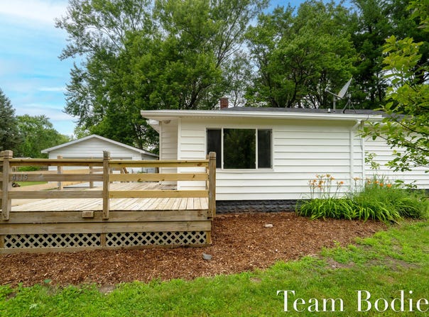 4115 Nazareth Road, Kalamazoo, MI 49004