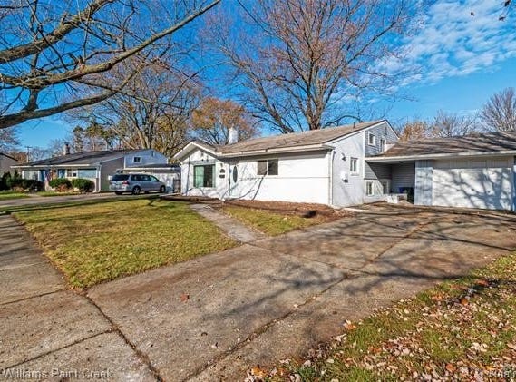 20355 Caniff Street, Clinton Twp, MI 48035