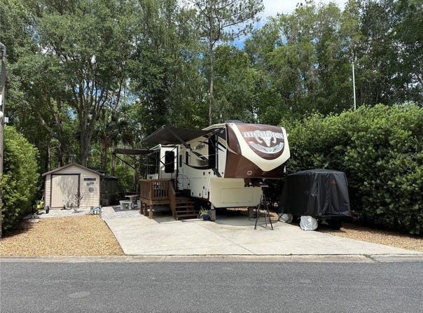 2853 NE 104TH Terrace, SILVER SPRINGS, FL 34488