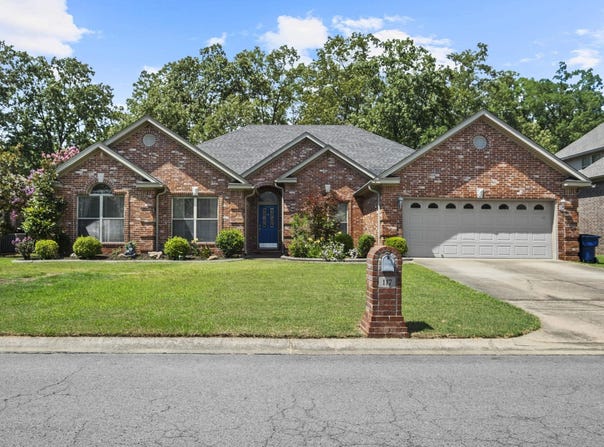 117 Marseille Drive, Maumelle, AR 72113