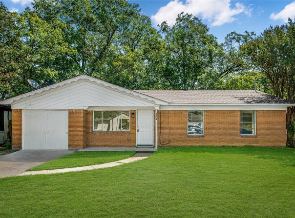 204 S Lillis Lane, Denison, TX 75020