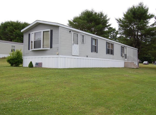 6 Purington Avenue, Mechanic Falls, ME 04256