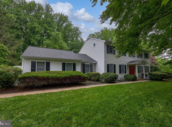 118 BENTLEY LANE, LANCASTER, PA 17603