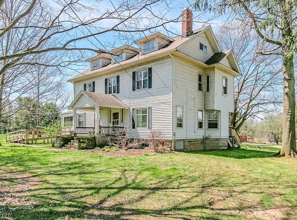14068 Caves Road, Novelty, OH 44072