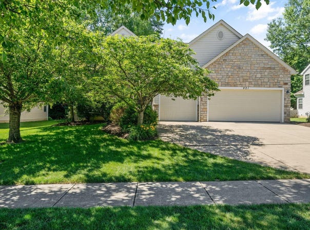 621 Canteridge Drive, Pickerington, OH 43147