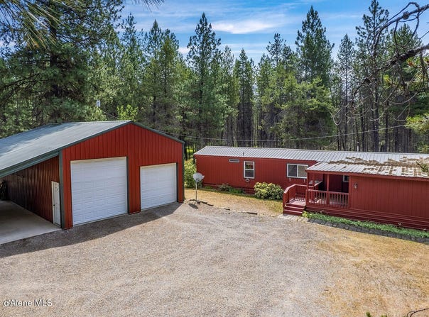 1246 Blanchard Cutoff, Blanchard, ID 83804