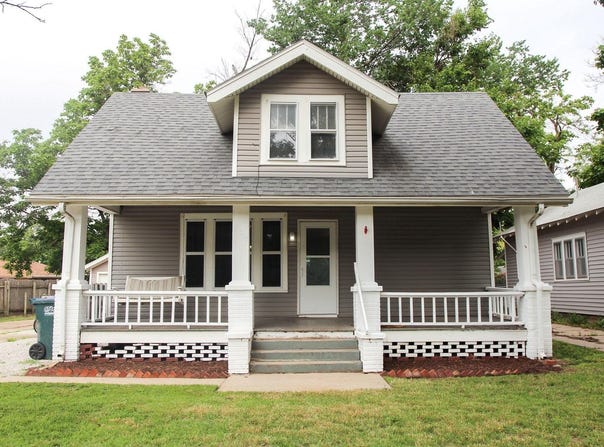 2305 N Monroe St, Hutchinson, KS 67502