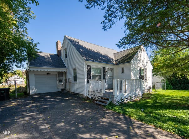 81 Hazelhurst Avenue, Albany, NY 12203
