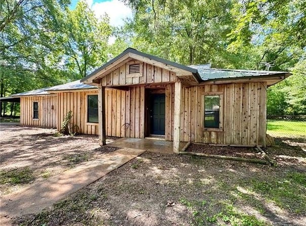 582 BARRON CHAPEL Road, Pineville, LA 71360