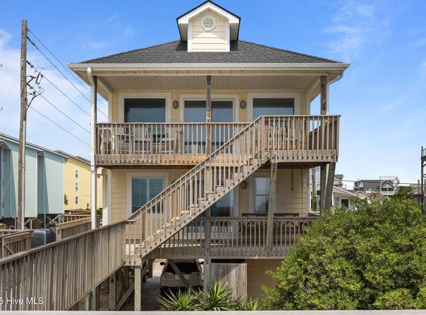 1004 N Shore Drive, Surf City, NC 28445