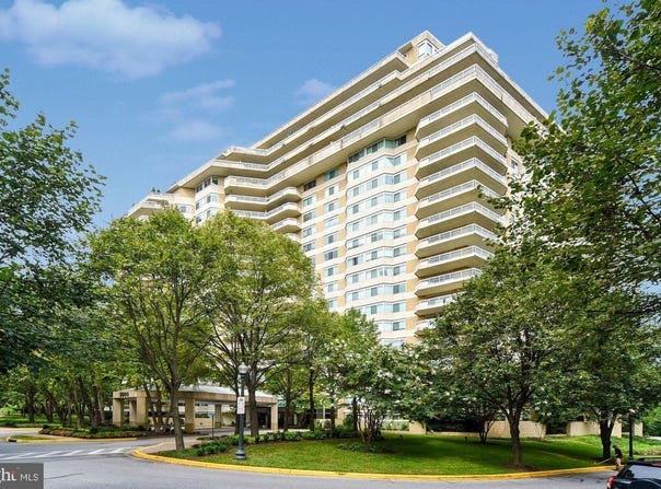 5600 WISCONSIN AVE #305, CHEVY CHASE, MD 20815