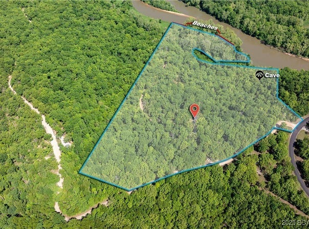Hacksaw Lane, Camdenton, MO 65020