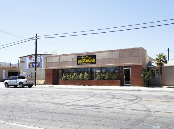 38525 E 6th Street, Palmdale, CA 93550