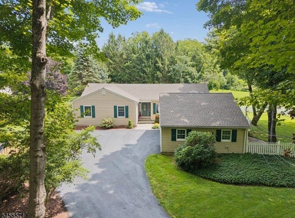 117 South St, Frelinghuysen Twp., NJ 07821-5506