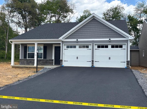 212 GRACE ANN Court, FAYETTEVILLE, PA 17222