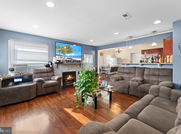 1709 LANGLEY WAY, HYATTSVILLE, MD 20783