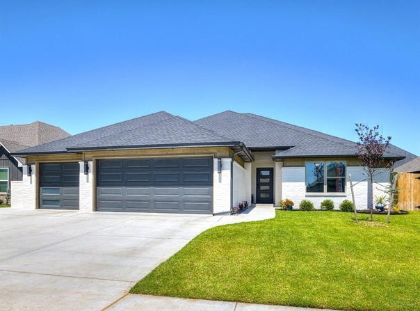 9317 NW 84th Street, Yukon, OK 73099