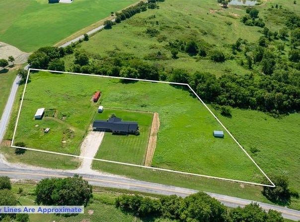 3043 Fm 1815, Nocona, TX 76255