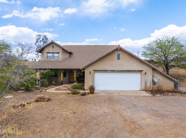 21 Ranchero Court, Nogales, AZ 85621
