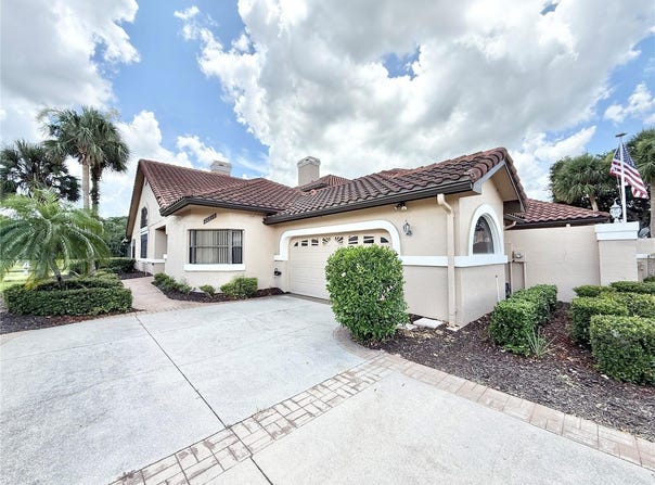 26612 BELLA VISTA DRIVE, HOWEY IN THE HILLS, FL 34737