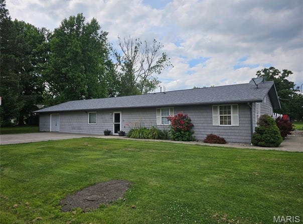 202 Jeremiah, Willisville, IL 62916