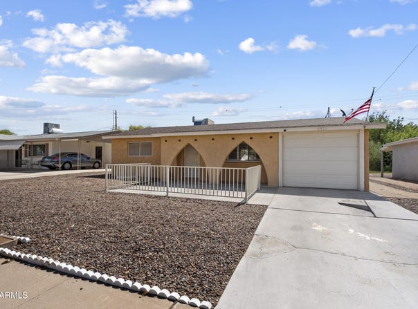 1511 S GRAND Drive, Apache Junction, AZ 85120