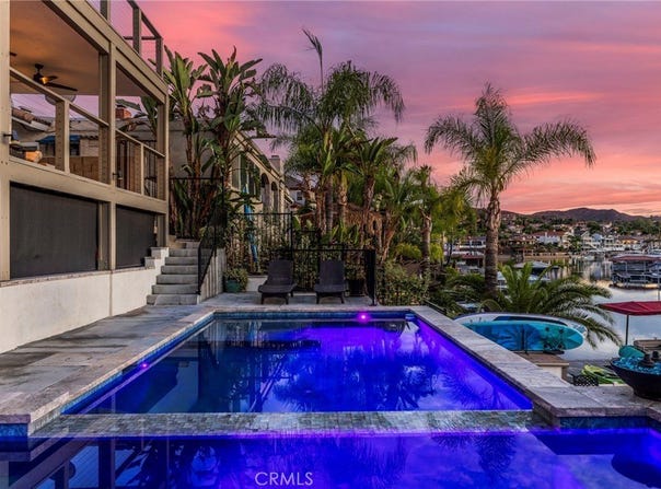30205 White Wake, Canyon Lake, CA 92587