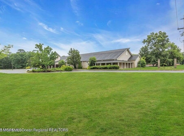 110 S New York Road, Galloway, NJ 08205