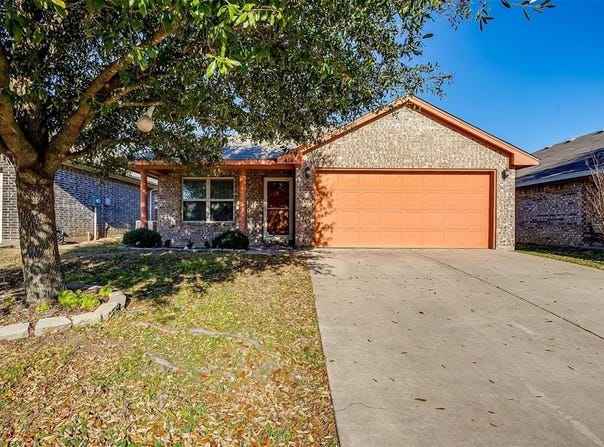 414 Tinker Trail, Burleson, TX 76028