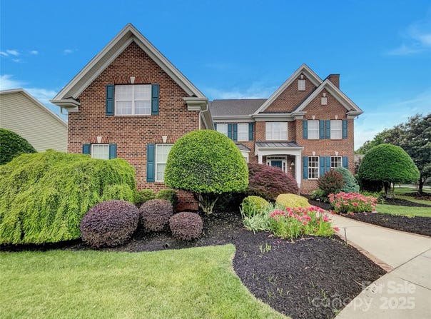 1000 Sarandon Drive, Matthews, NC 28104