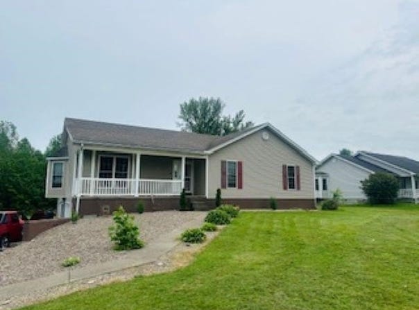208 Golden Pond Circle, Glasgow, KY 42141