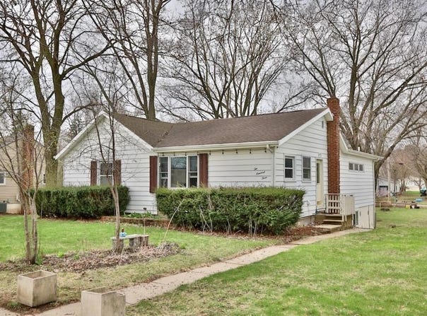 203 S Main Street, Deerfield, WI 53531