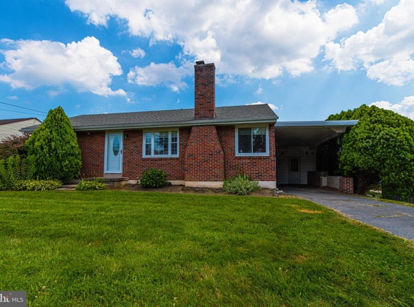 2935 MORNINGSIDE DRIVE, CAMP HILL, PA 17011