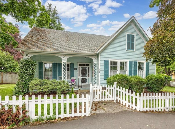 175 N 3rd Street, Jacksonville, OR 97530
