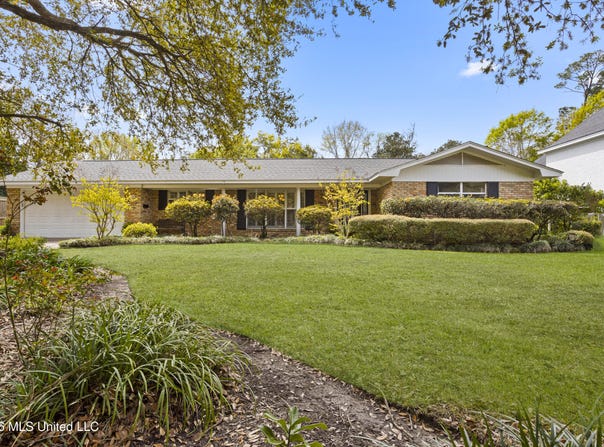 103 Bayou Circle, Gulfport, MS 39507