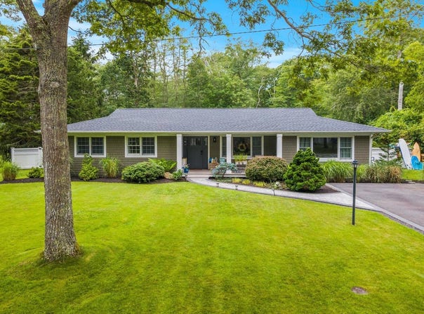 24 Canvasback Lane, East Quogue, NY 11942