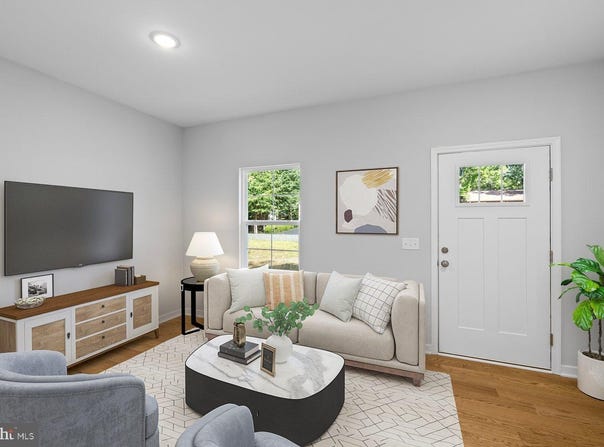 327 YORKTOWN BOULEVARD, LOCUST GROVE, VA 22508