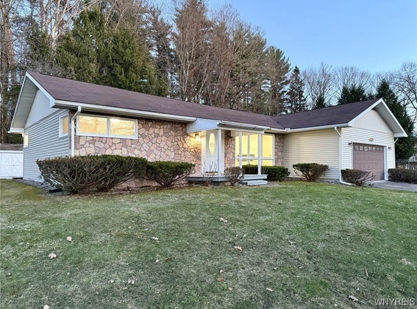 327 Hillside Drive, Whitestown, NY 13424
