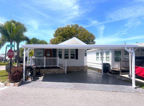 4699 Continental Dr, Holiday, FL 34690