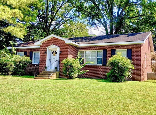 906 E Forrest Street, Athens, AL 35611