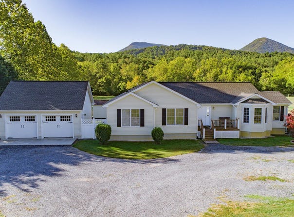 4165 W Midland Trl, Lexington, VA 24450