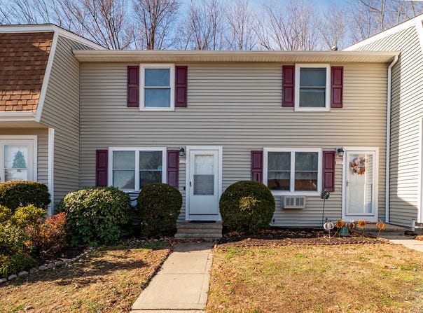 129 Brentwood Drive, Wallingford, CT 06492