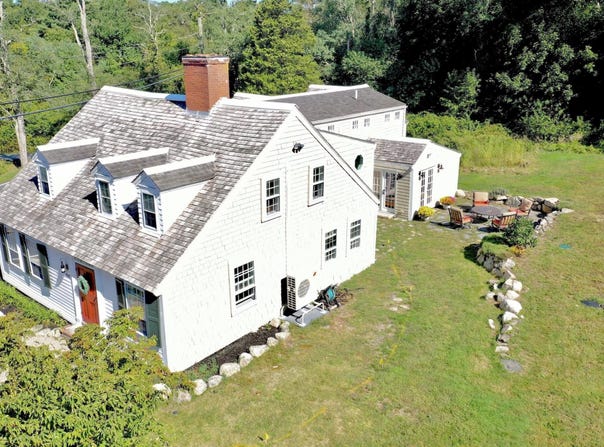 203 County Road, Bourne, MA 02532