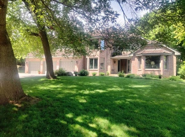 9348 Palmer Road, Bloomington, MN 55437