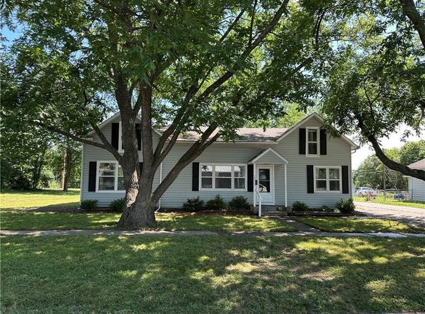 131 E Warren Street, Gardner, KS 66030