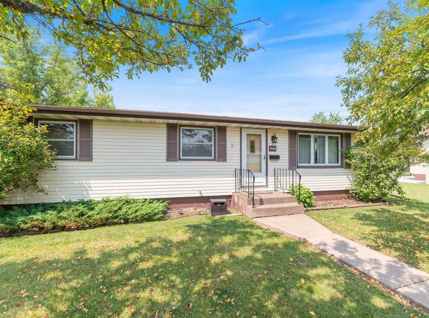 6009 Ogden Ave, Superior, WI 54880