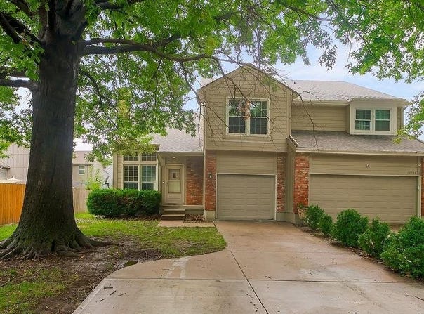 10740 W 115th Street, Overland Park, KS 66210