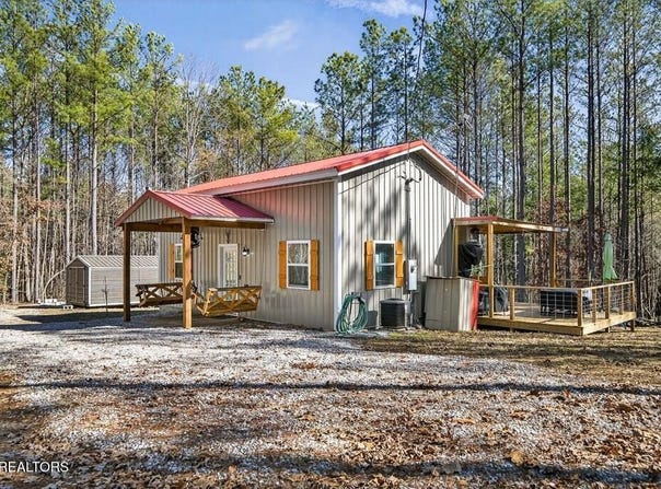 1780 Wolfhaven Rd, Spencer, TN 38585