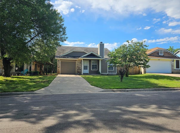 1111 Fairlawn CV, Round Rock, TX 78664